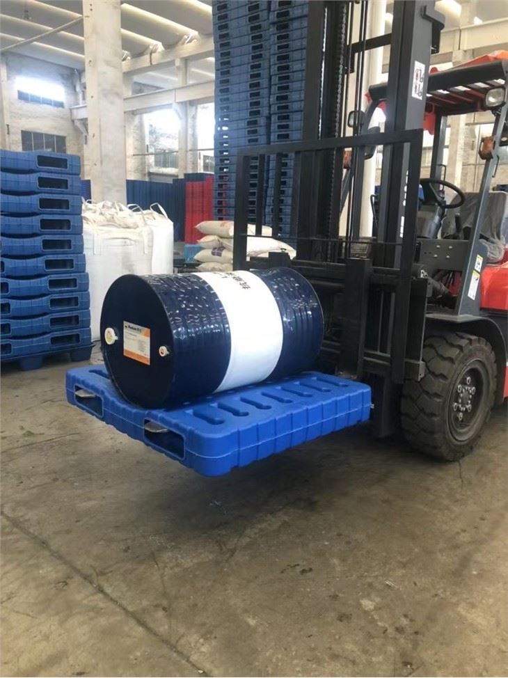 Economy Plastic Pallets angle 3