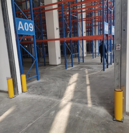 Heavy Duty Plastic Safety Bollards angle 2