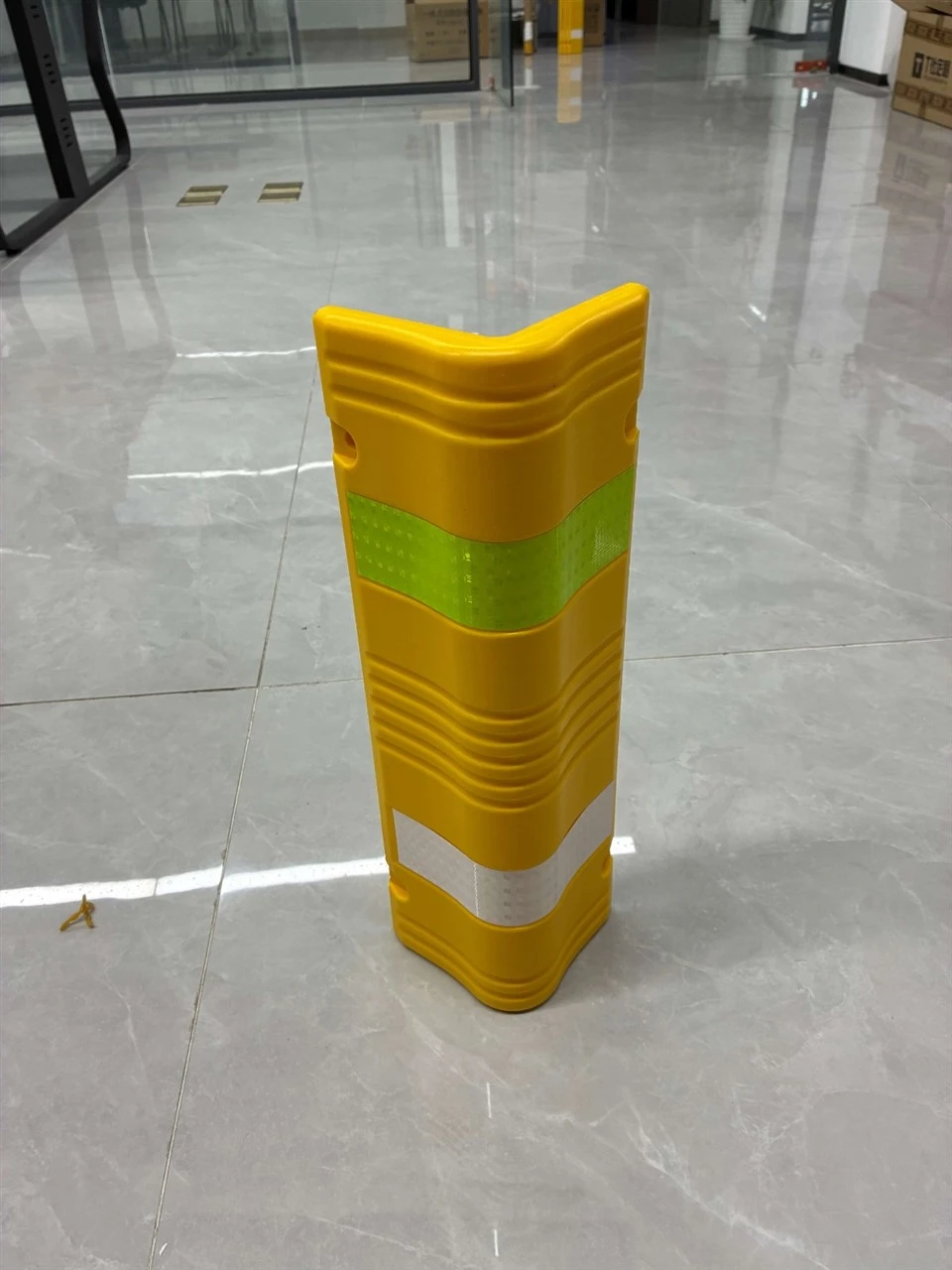 Impact-Resistant Corner Protector angle 4