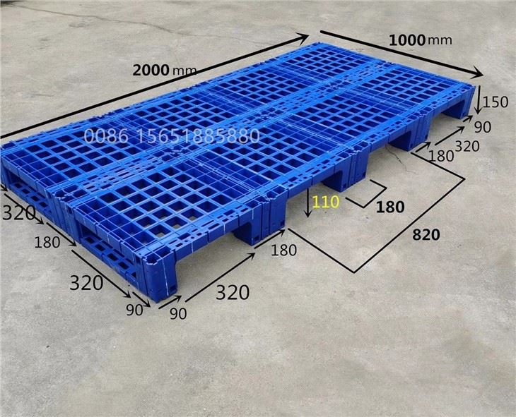 Large Plastic Pallet angle 3