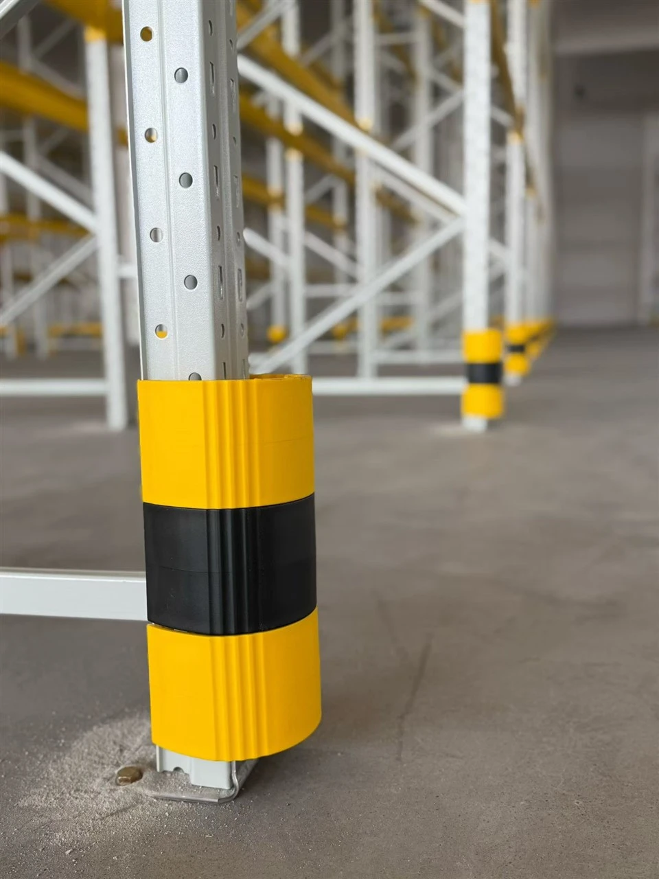 Segmented Upright Column Protector